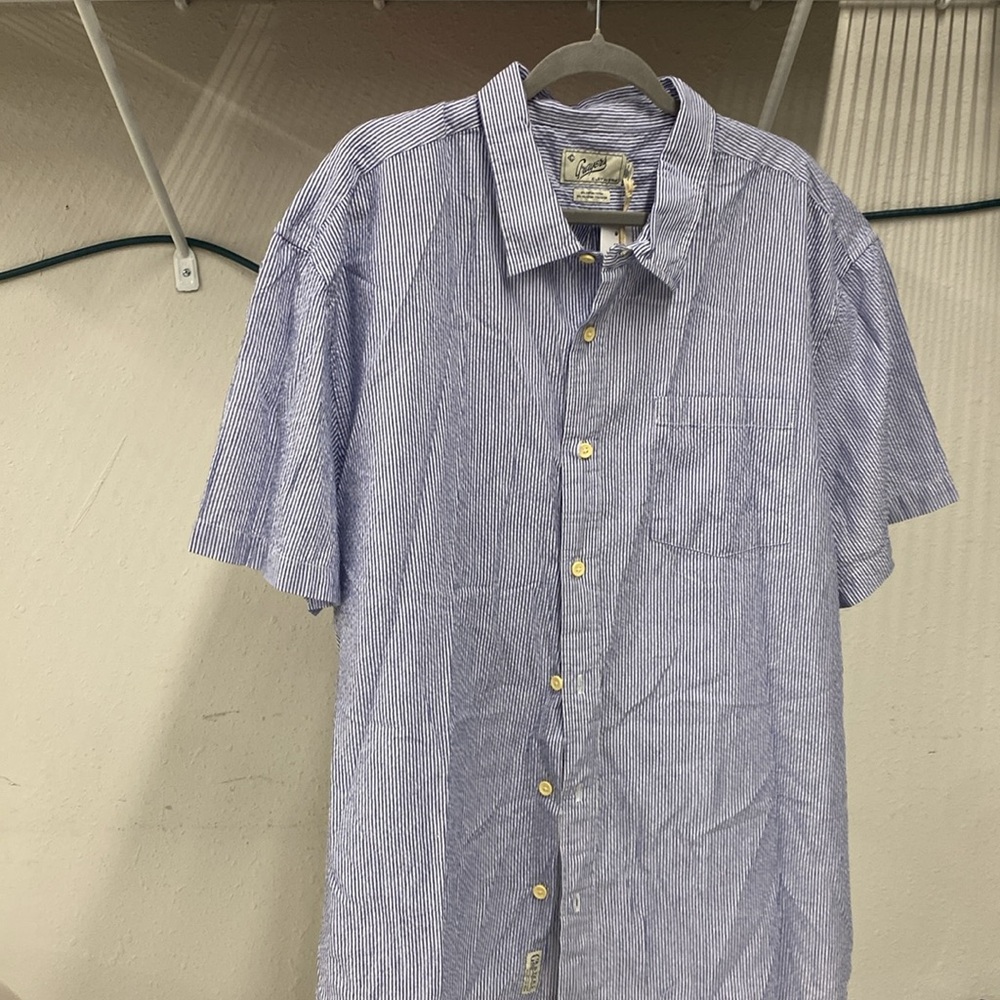 Grayers Blue and White Striped Short Sleeve Button-Down Shirt